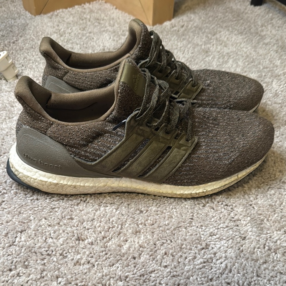 adidas Ultraboost brownish/green